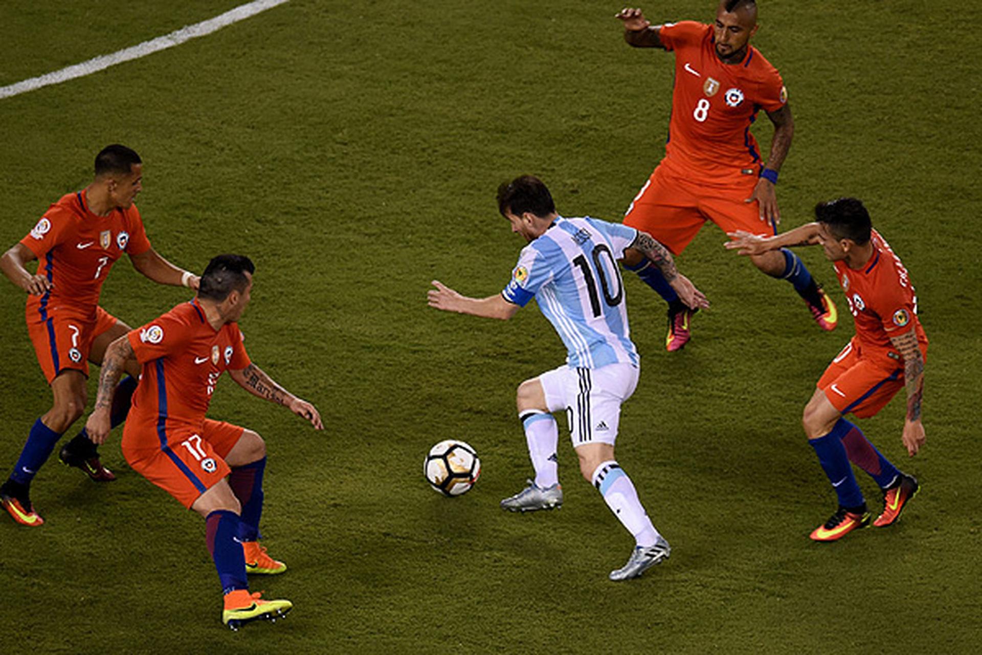 爱游戏体育-关于梅西新星比分优势明显表现惊艳，掘金未来可期！的信息